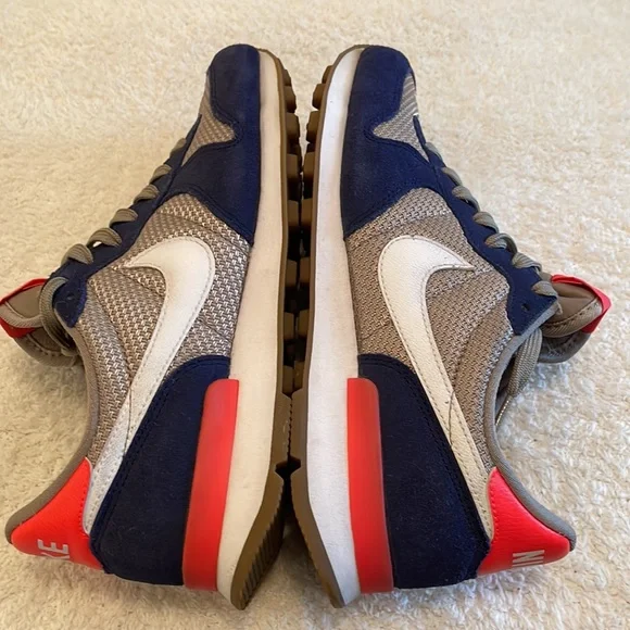 ⭐️SOLD - NIKE Women’s Internationalist Athletic Navy/Orange Running Shoe - Picture 7 of 12